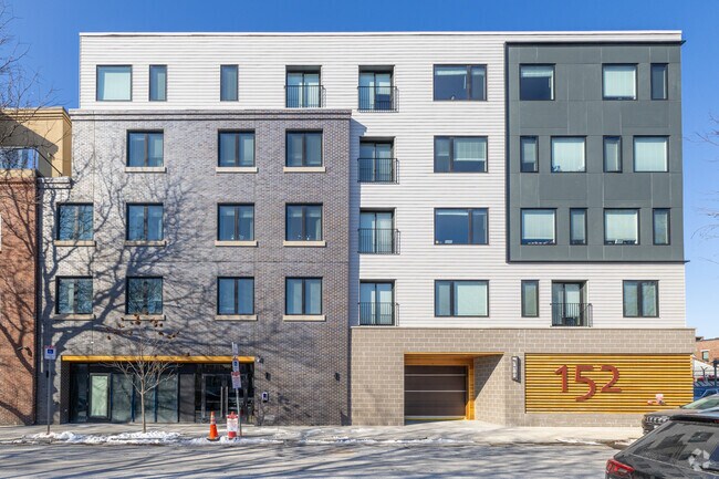Alternar - ONE52 - Luxury Apartments