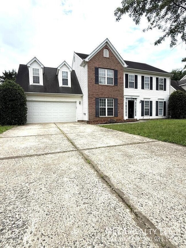 Building Photo - 4417 Cades Cove Dr