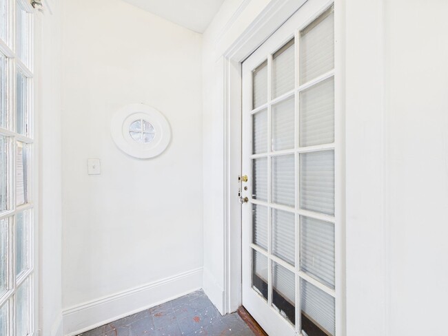 Building Photo - 4222 Chamberlayne Ave