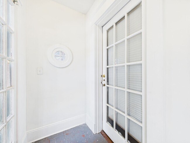 Foto del edificio - 4222 Chamberlayne Ave