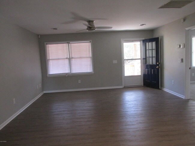 Building Photo - 135 Conch Ct