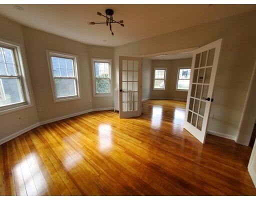 Building Photo - 100 Tyndale St