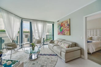 Building Photo - 501 NE 31st St