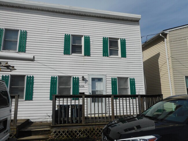 Building Photo - 606 Water St