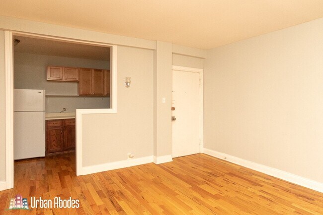 Foto del edificio - 1337 N Dearborn St