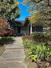 Building Photo - 2229 Kings Av