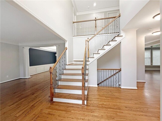 Foto del edificio - 5910 Westcroft Ln