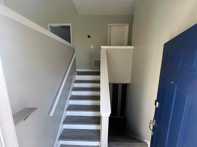 Foto del edificio - 4348 Bradley Dr SW