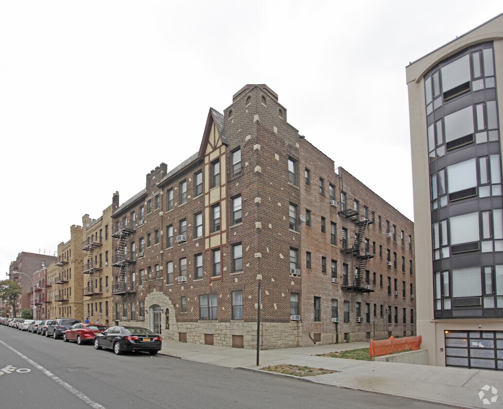 Primary Photo - 35-33 29th St