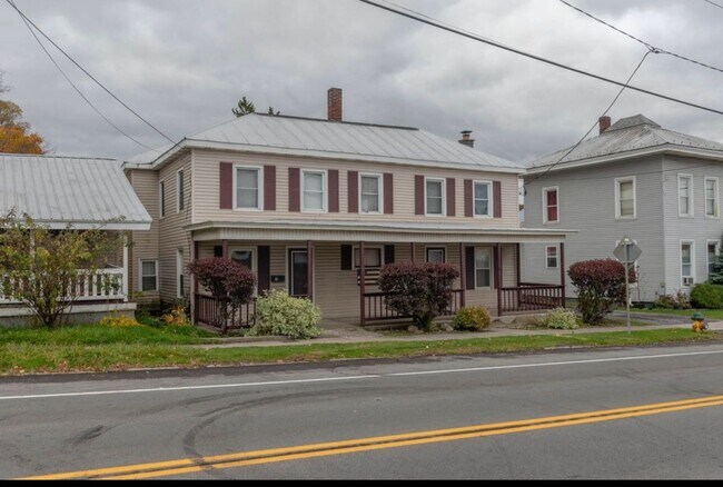 Foto del edificio - 11 N Main St