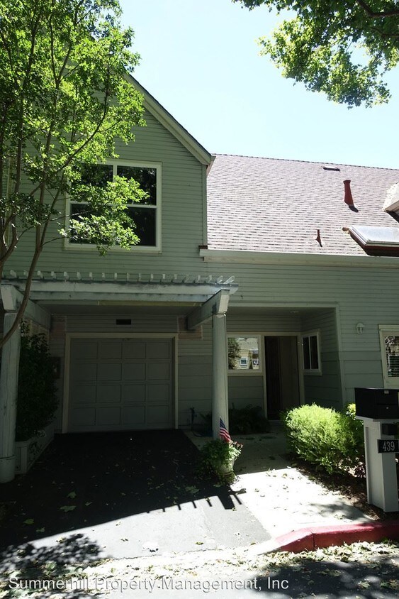 Primary Photo - 2 br, 2.5 bath House - 439 Saint Julien Way