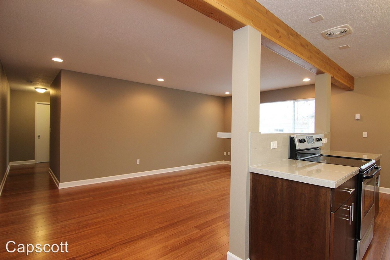Foto principal - 7350 SW Barbur Blvd