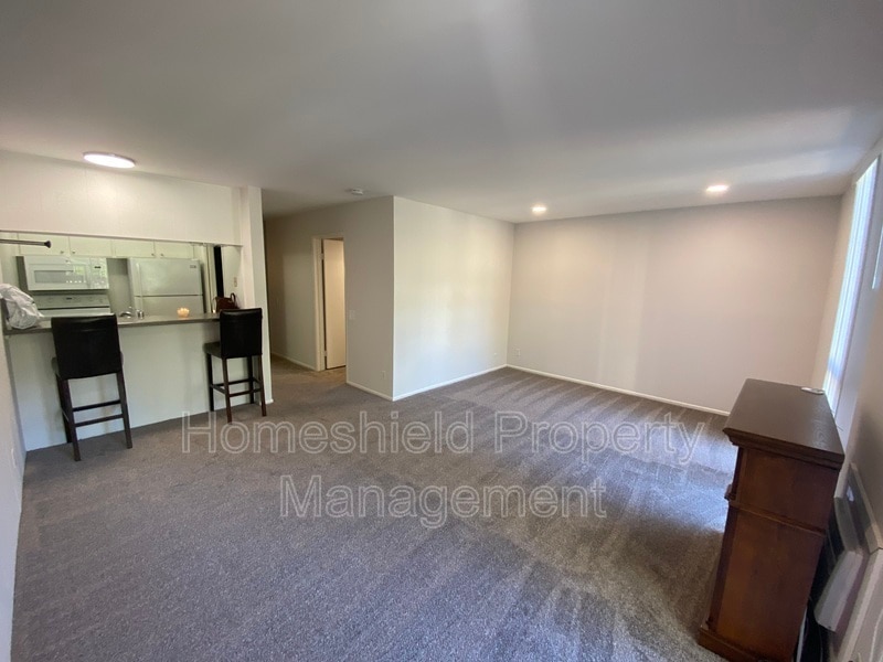 6202 Friars Rd Unit 214, San Diego, CA 92108 Condo for Rent in San