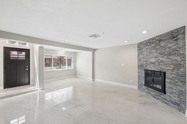 Photo - 7826 E Heatherbrae Ave Apartment
