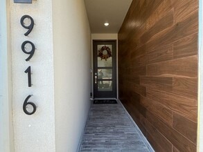 Building Photo - 9916 Kaspar Dr