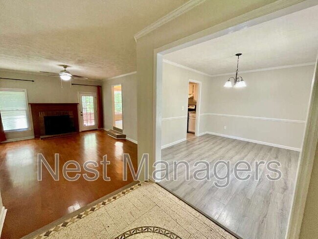 Foto del edificio - 6736 St Julian Way