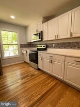 Building Photo - 4902 Van Walbeek Pl