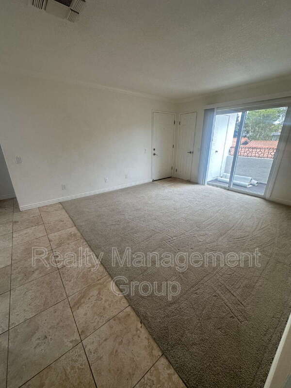 Foto del edificio - 5417 Lake Murray Blvd