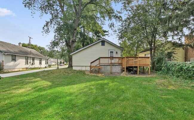 Foto del edificio - 2115 Oakwood Ave NE