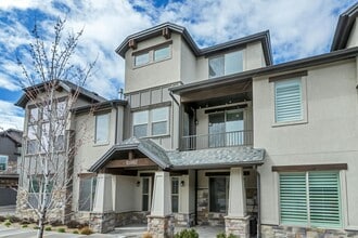 Building Photo - 10482 S Beetdigger Blvd