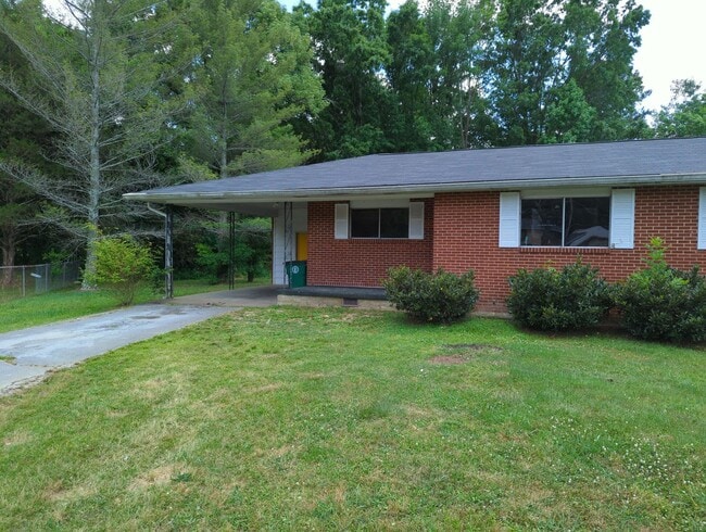 Building Photo - 1302 Ridgefield Cir
