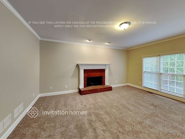 Building Photo - 1328 Maple Creek Ave