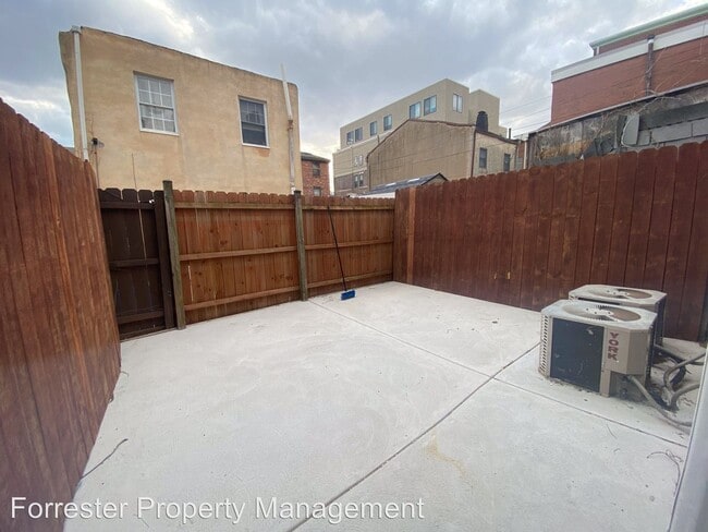 Building Photo - 314 Wharton St