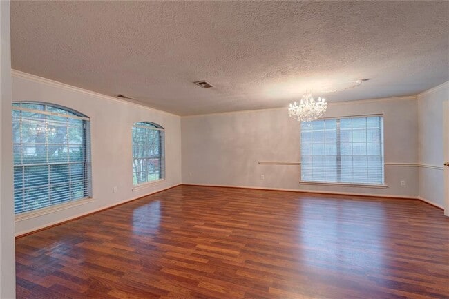 Building Photo - 2306 Millerton Ln