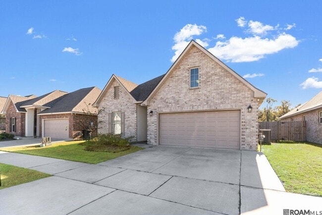 Foto del edificio - 7156 Kenilworth Crossing Ave