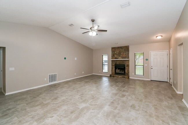 Building Photo - 3164 Sanderling Ct