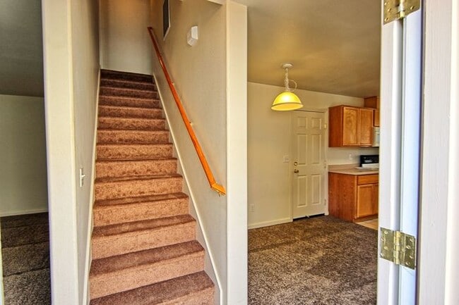 Building Photo - 725 Starlite Dr