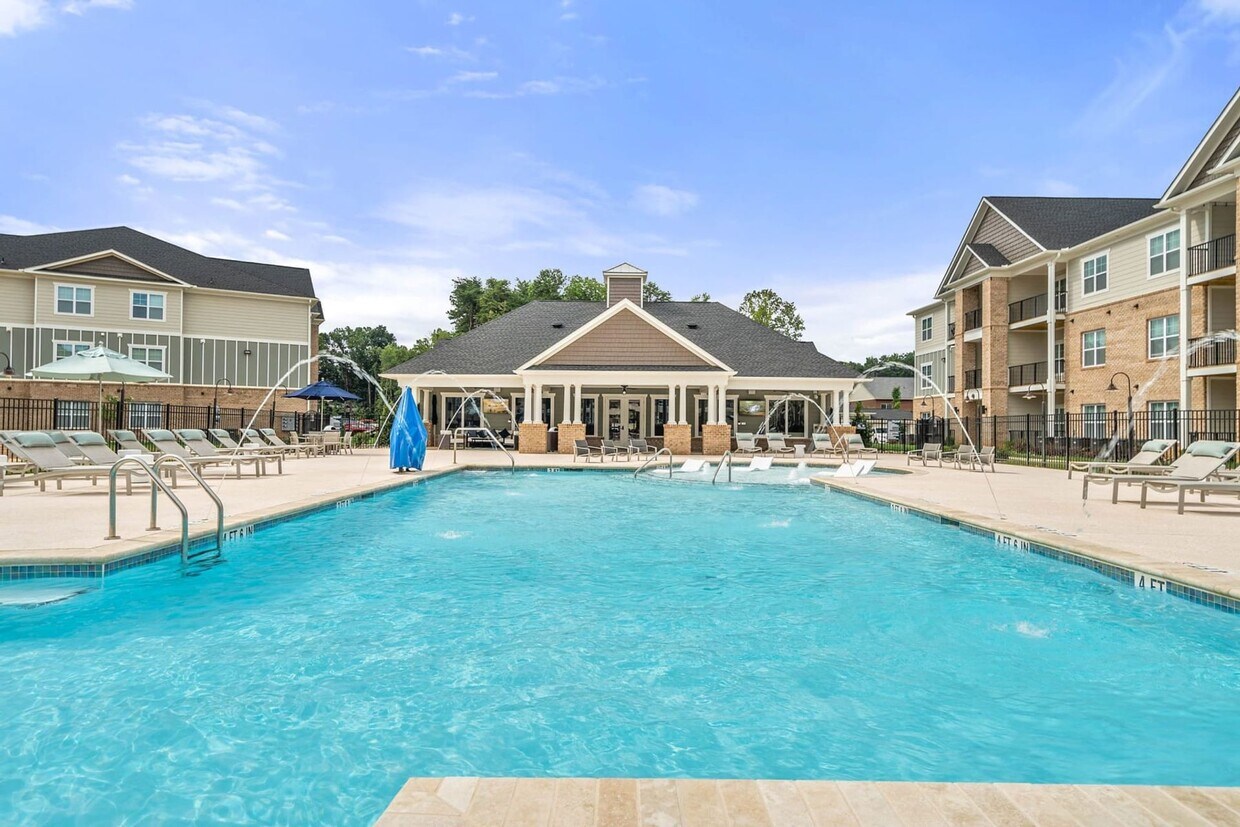 Reserve at Greenwood Apartments 515 Carowill Dr Greensboro, NC