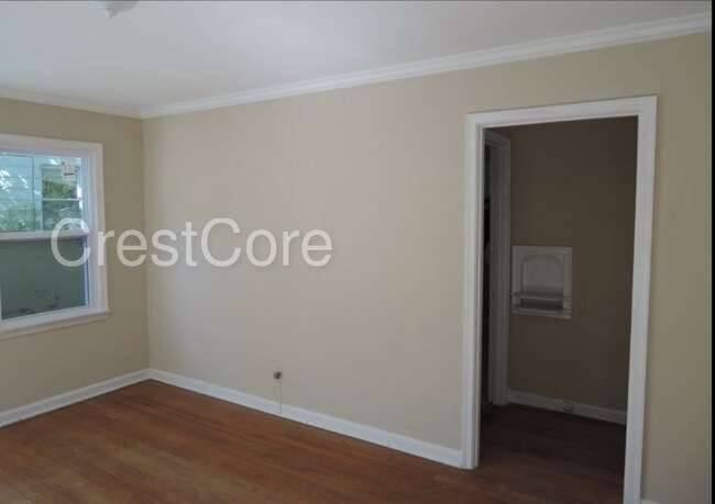 Building Photo - 3760 Barron Ave