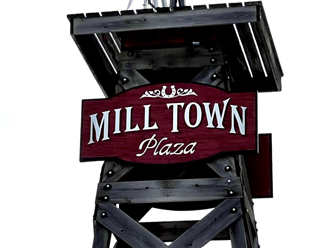 Primary Photo - 43 Mill Town Lp