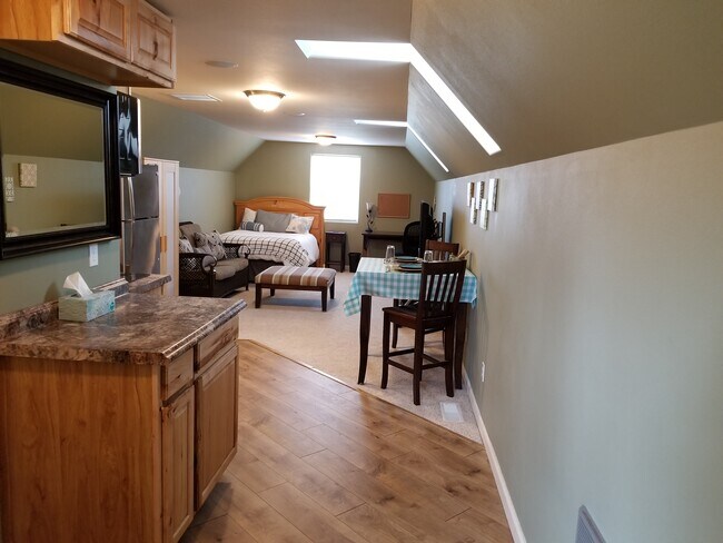 Studio - new stainless appliances full size fridge/freezer; stove top, microwave/oven; dishwasher - 6236 Cate Farm Ct SE