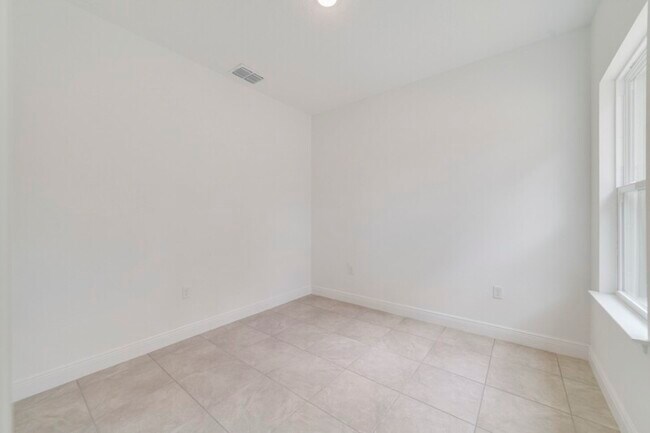 Foto del edificio - 7130 N Cricket Dr