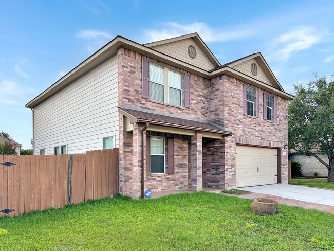 Photo - Spacious 5-Bedroom Retreat with Oversized ... House