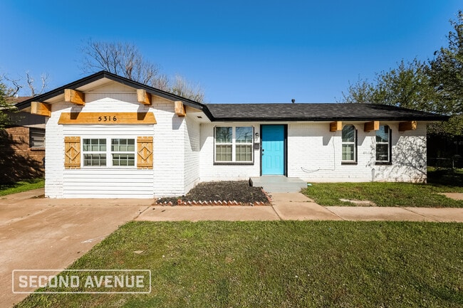 Building Photo - 5316 S Bodine Dr
