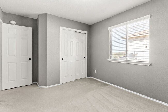 Foto del edificio - 6303 Blayney Dr