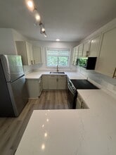 Building Photo - 1091 Whitefield Dr Building Photo - 1091 Whitefield Dr