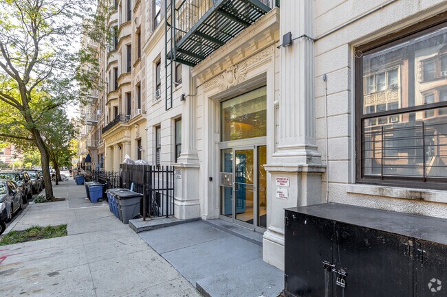 Entrance - 230 W 113th St