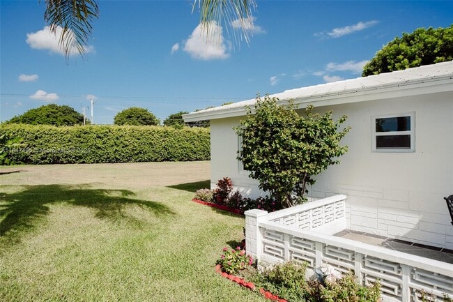 Foto del edificio - 2401 SW 11th Ave