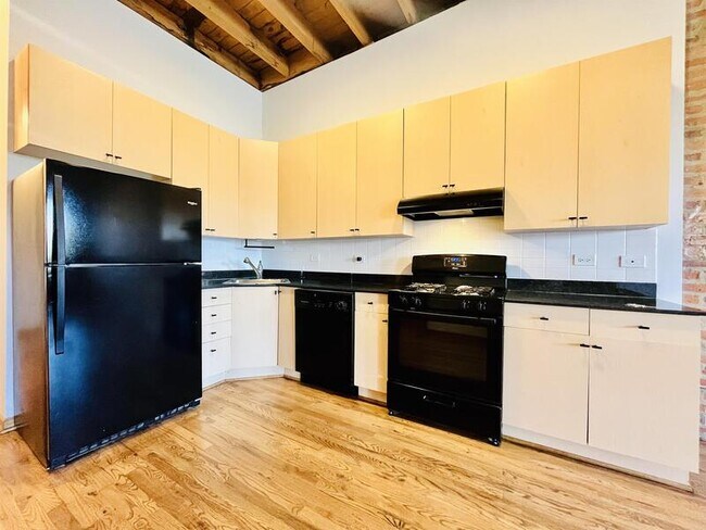 Foto del edificio - 617 N Racine Ave