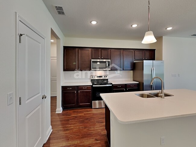 Building Photo - 33 Elcano Ln