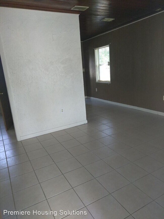 Building Photo - 2 br, 1 bath House - 1143 Gilmore Ave.