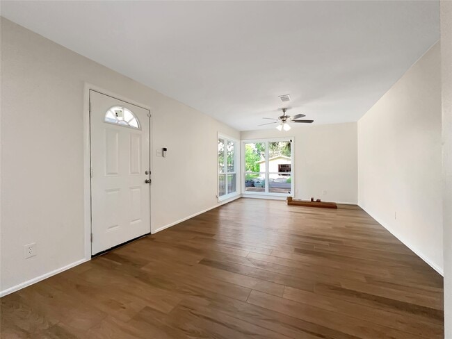 Building Photo - 13406 Melcher Dr