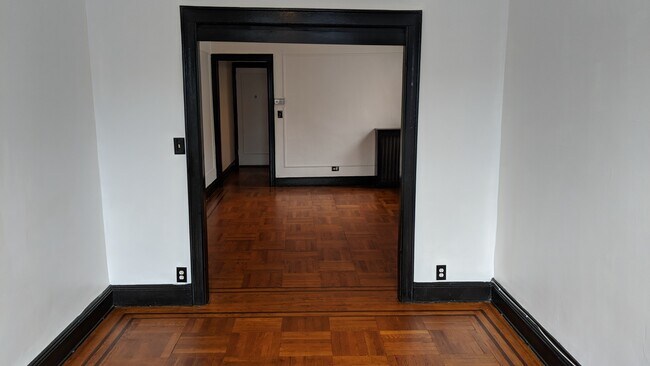 Foto del edificio - 6812 Owls Head Ct