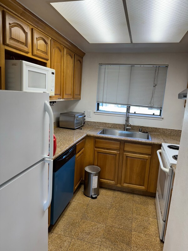 Foto del edificio - 1038 N Abbott Ave