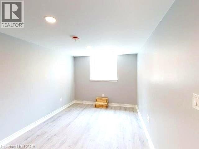 Photo du bâtiment - 18C MERIGOLD Street Unit# LOWER