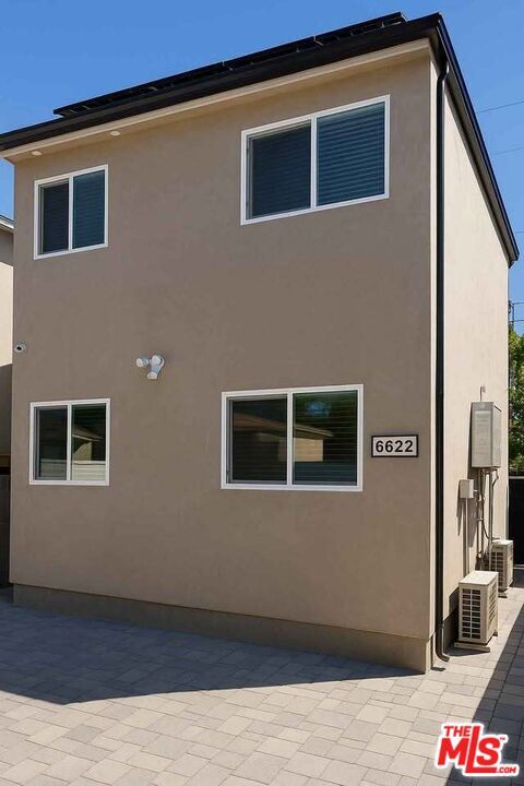 Building Photo - 6626 Blewett Ave